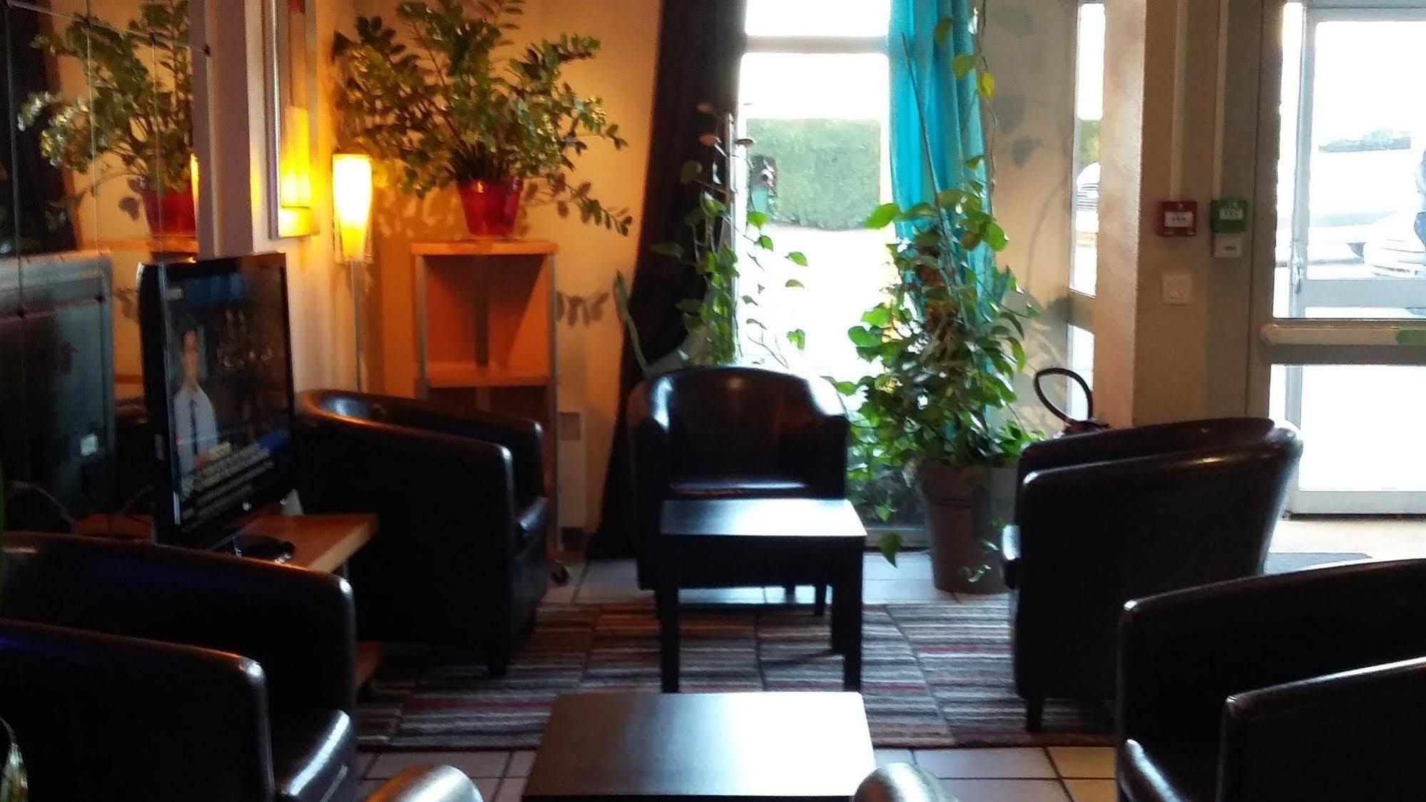 Ibis Budget Chilly-Mazarin Les Champarts Dış mekan fotoğraf